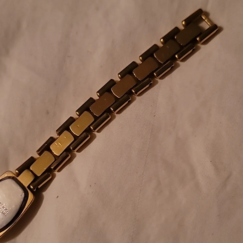 Vintage Pulsar Watch‎ Women 17mm Gold Silver Tone V400-X008 New Battery 7.25
